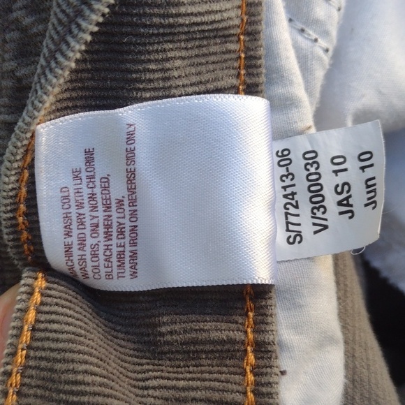 Old Navy Gray Stretch Corduroy Boot Cut Pants 8 - Picture 7 of 7